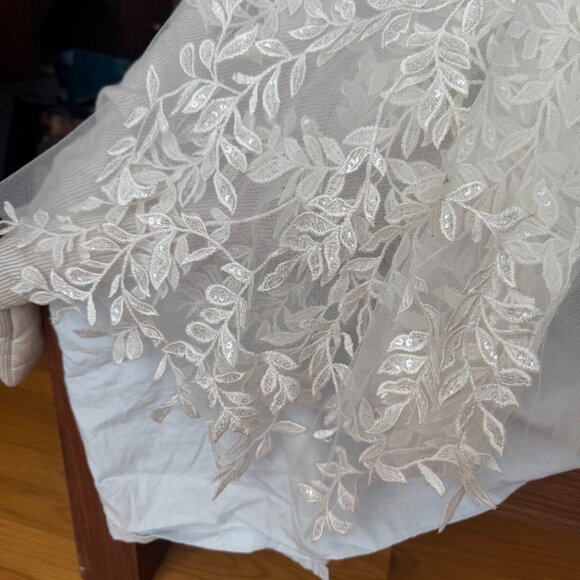 Willowby by Watters Bahati Wedding Dress - Picture 13 of 16